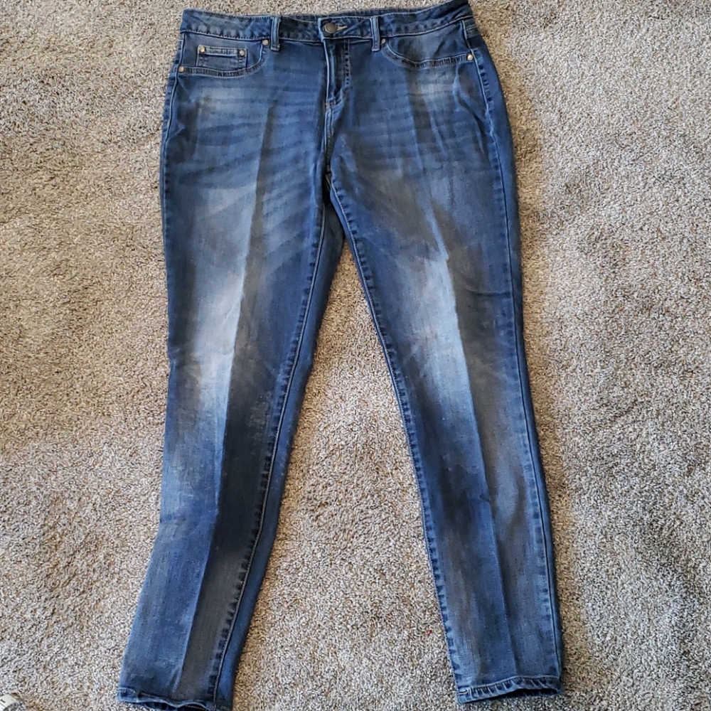 Jeans. Jeggings